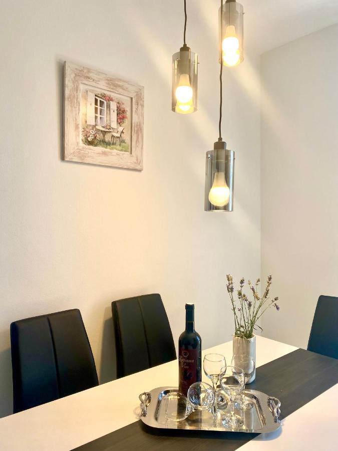 Ema Apartment Pula Luaran gambar