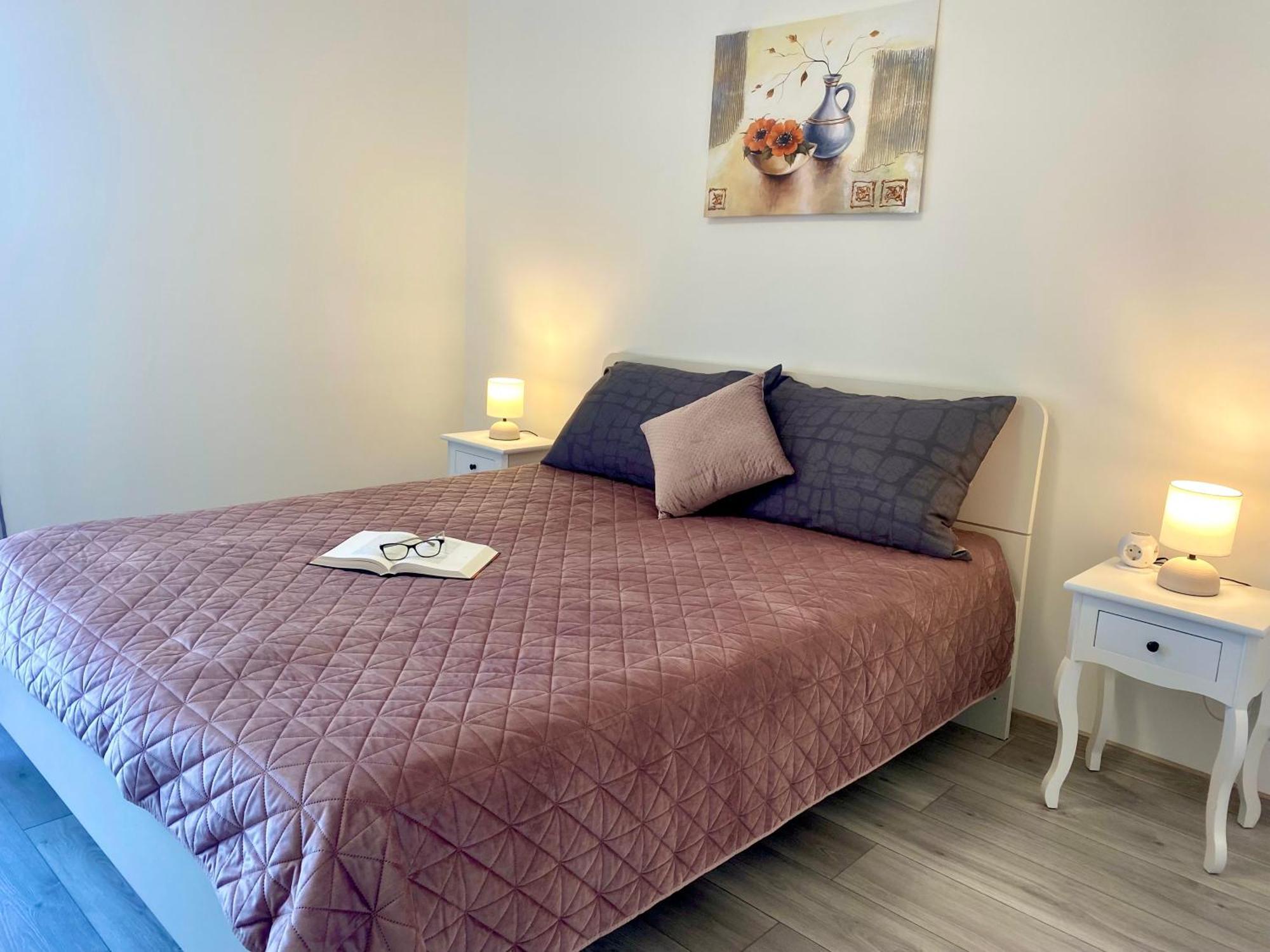 Ema Apartment Pula Luaran gambar
